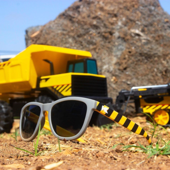 https://www.lenoor.com/cdn/shop/products/KNOCKAROUND_KIDS_CONSTRUCTION_ZONE_5.png?v=1569579993